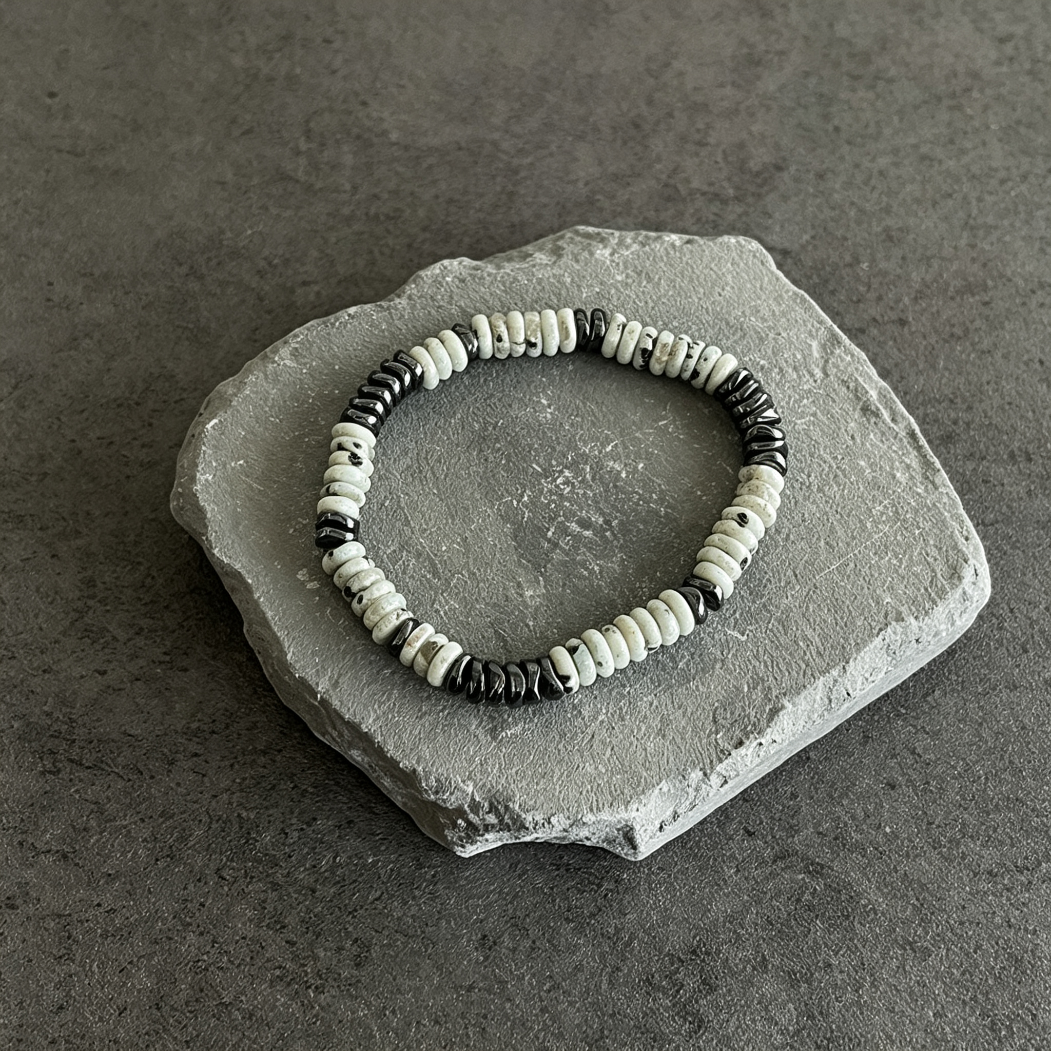 58a25457d97a7884fd7da812344f4f00 Mixed‑Tone Natural Stone Flat Disc Elastic Bracelet - Image 1